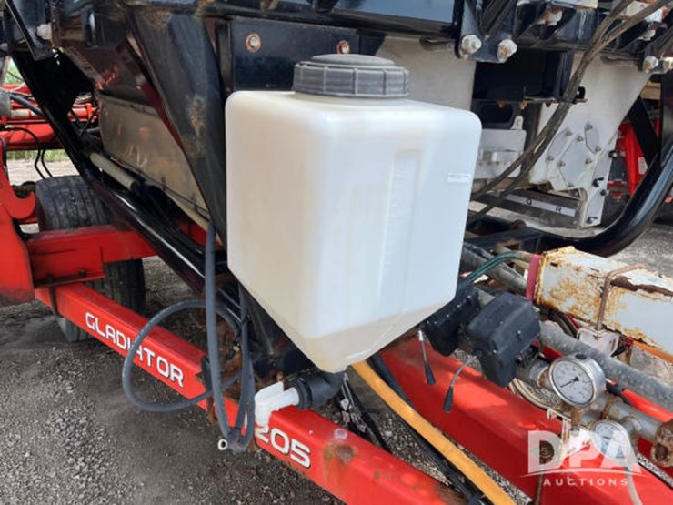 2017-kuhn-gladiator-1205-strip-till-bar-(jn2500)-image-22