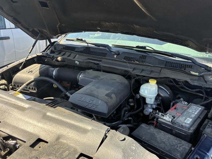 2016-dodge-ram-1500-image-8