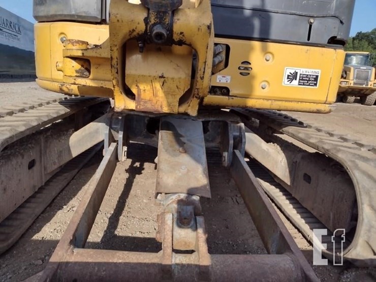 2006-deere-35d-image-23