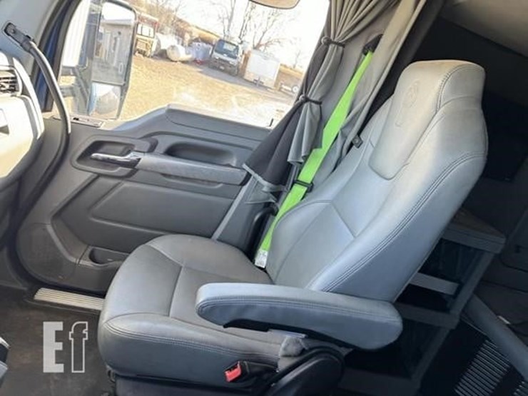 2018-kenworth-t680-image-16
