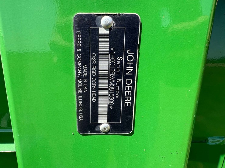 2021-john-deere-c12r-image-22