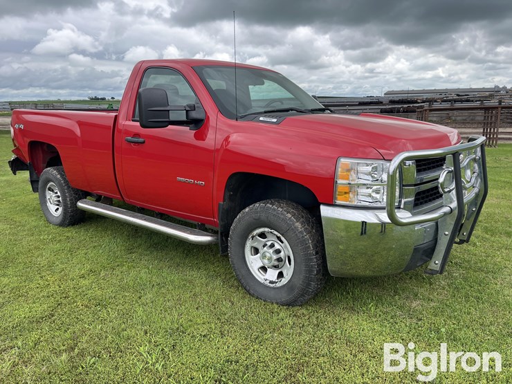 2010-chevrolet-silverado-3500-image-3