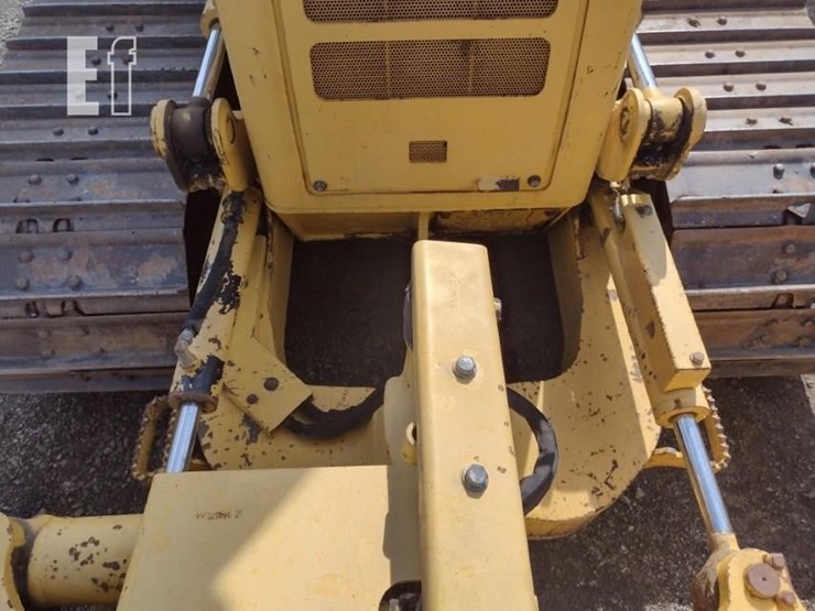 2011-komatsu-d31px-22-image-18