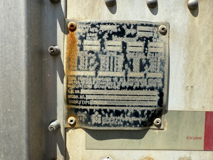 2011-merritt-42'-x-96"-image-58
