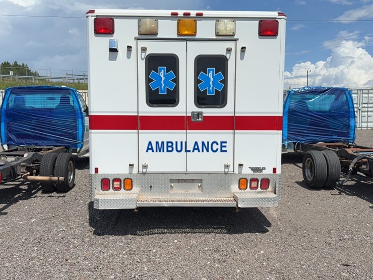 2003-ford-e450-image-9
