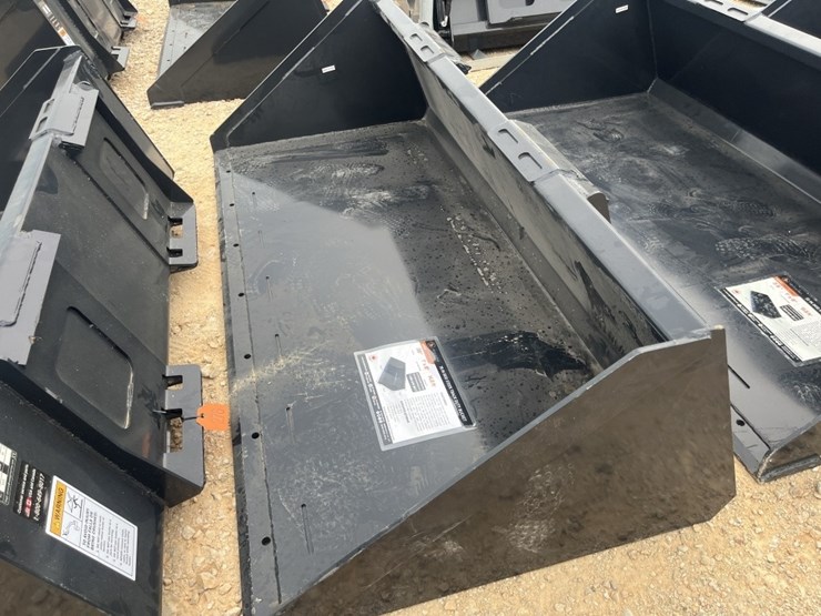 wolverine-78"-ss-track-bucket-image-2