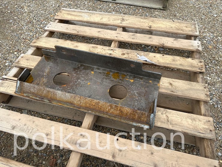 110---mini-universal-attach.-skid-steer-frame---1/4"-toro/dingo-style-image-1