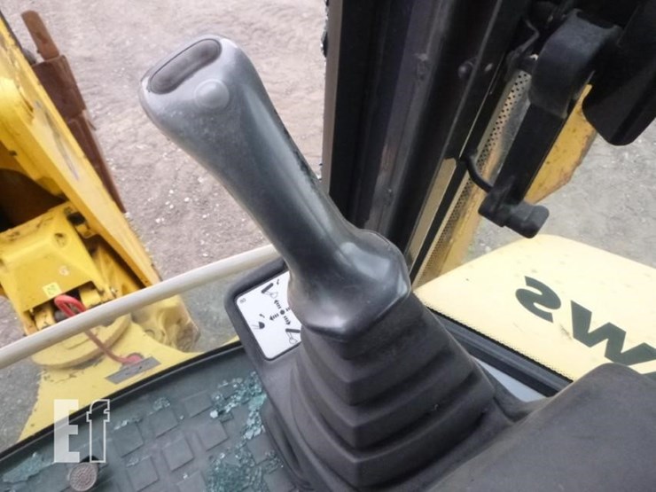 2004-komatsu-wb150aws-image-12