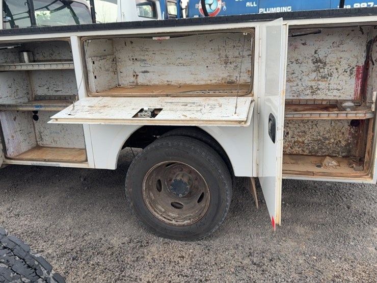 2016-ford-f450-image-17