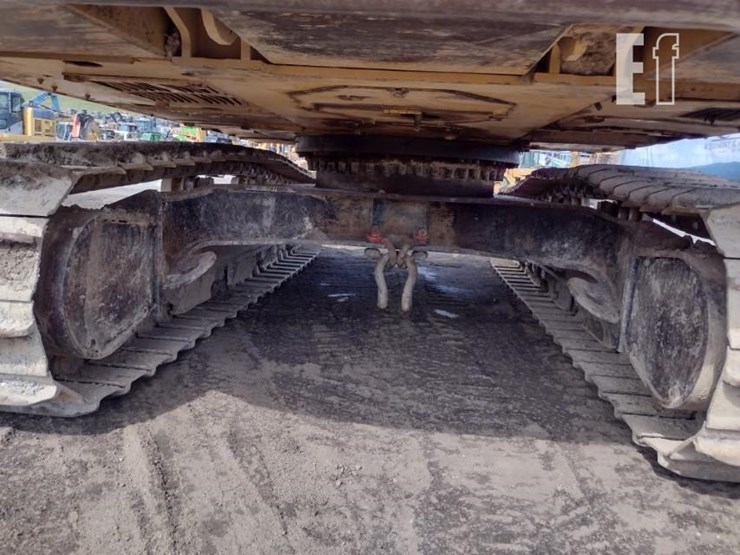 2013-caterpillar-329el-image-44