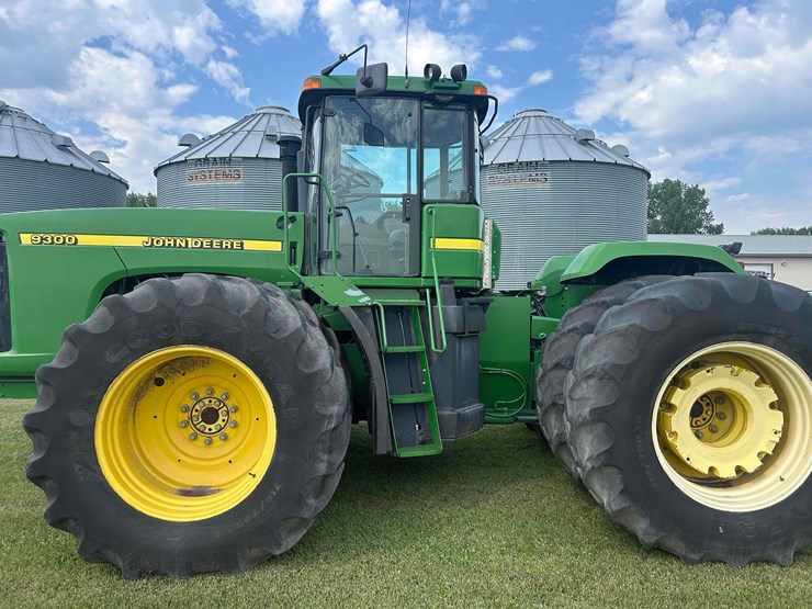 2007-john-deere-9300-image-1