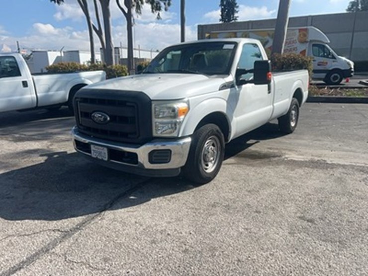 2013-ford-f250-xl-image-2