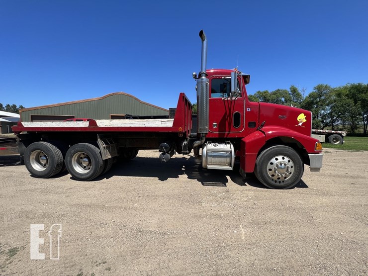 1998-peterbilt-385-image-4