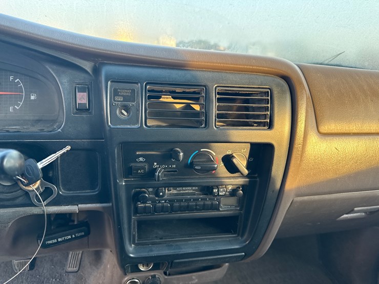 1998-toyota-tacoma-image-22