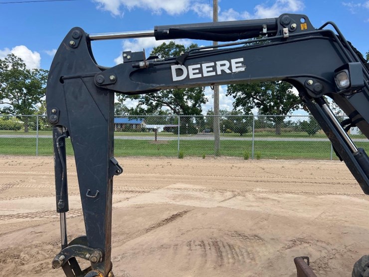 2015-deere-35g-image-18
