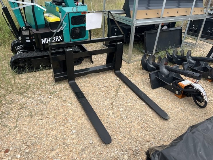 mower-king-ss-pallet-forks-image-1