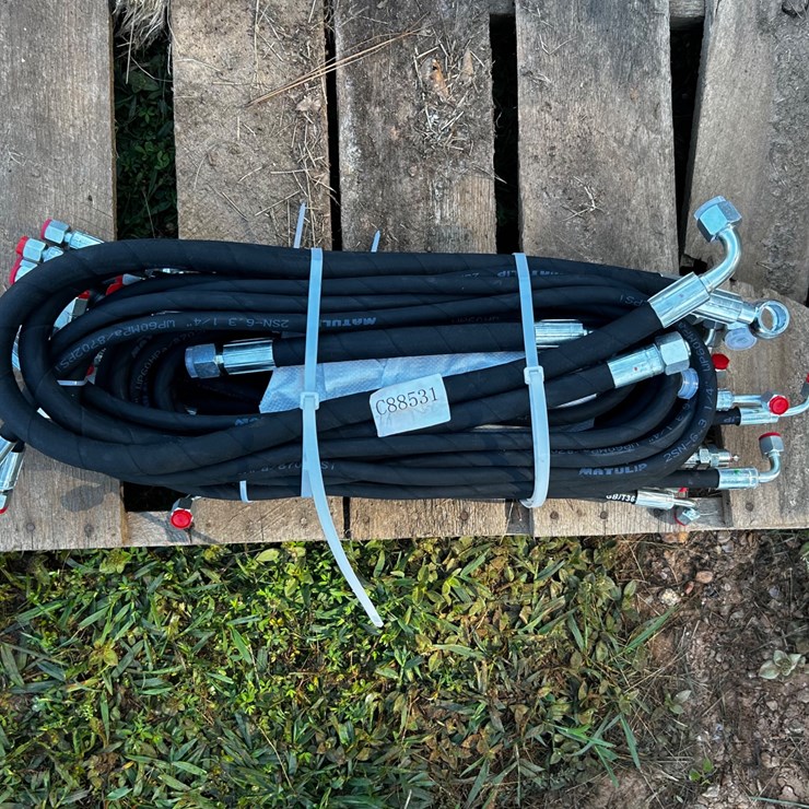 #131 • Mini X Hydraulic Hose