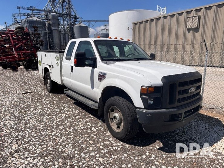 2009-ford-f350-xl-image-1