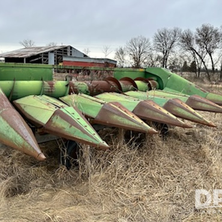JOHN DEERE 653