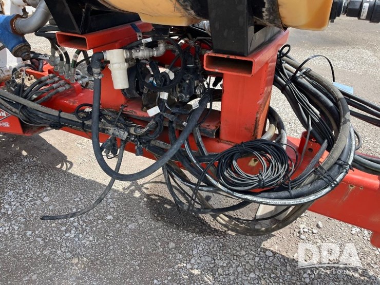 2019-kuhn-gladiator-1205-strip-till-bar-(jn2501,-unit-tb12)-image-15
