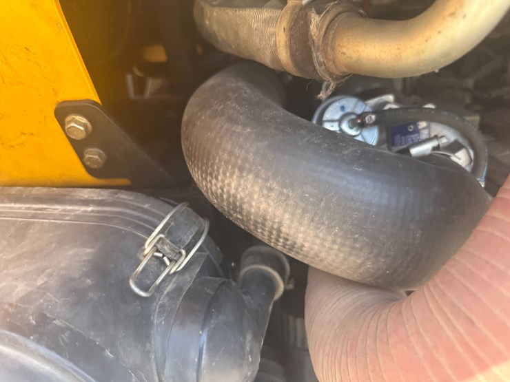 jcb-320t-image-40