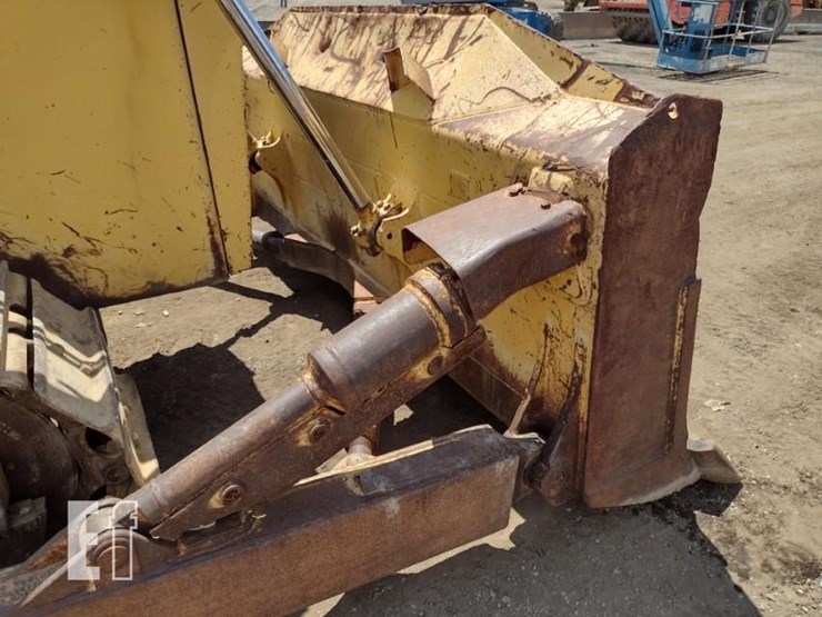 2004-komatsu-d65ex-15-image-18