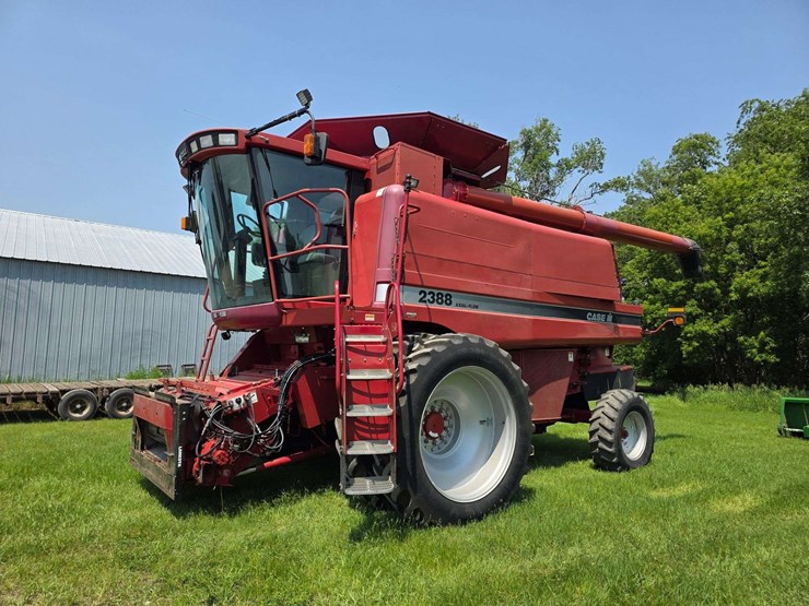 2002-case-ih-2388-image-23