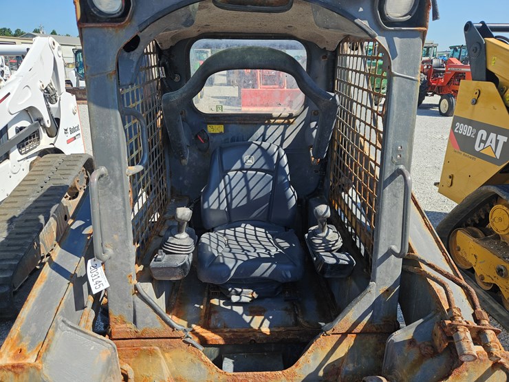 2019-deere-318g-image-5