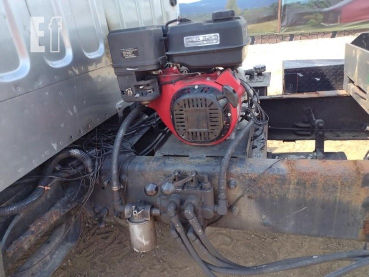 2006-freightliner-business-class-m2-106-image-32