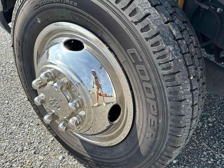 2017-ford-e450-image-26