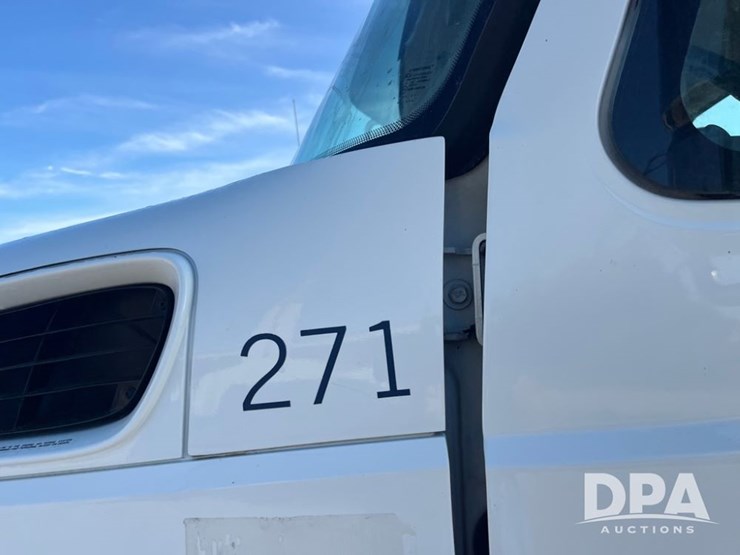 2012-international-durastar-4400-image-22