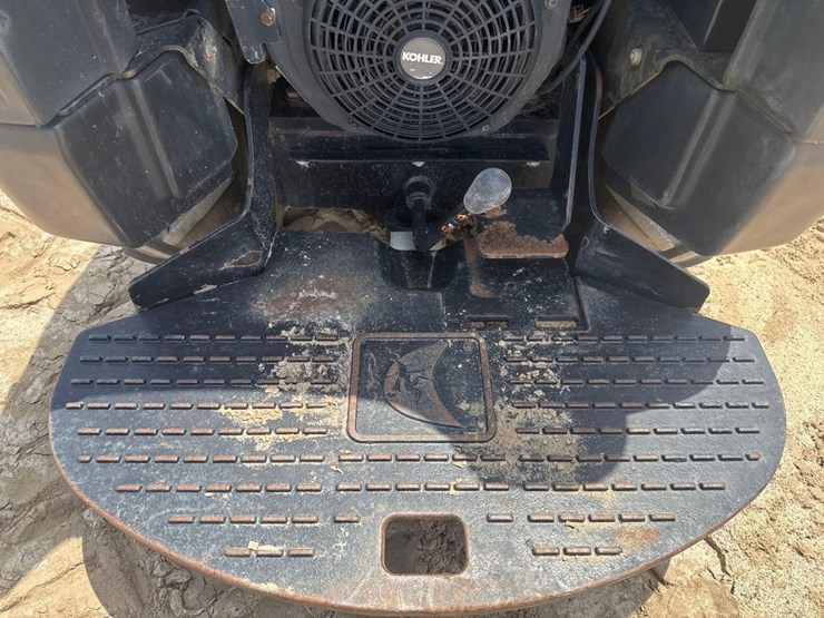 ditch-witch-r300-image-17
