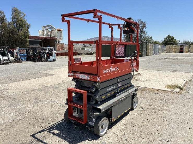 2022-sky-jack-sj3219-scissor-lift-image-3