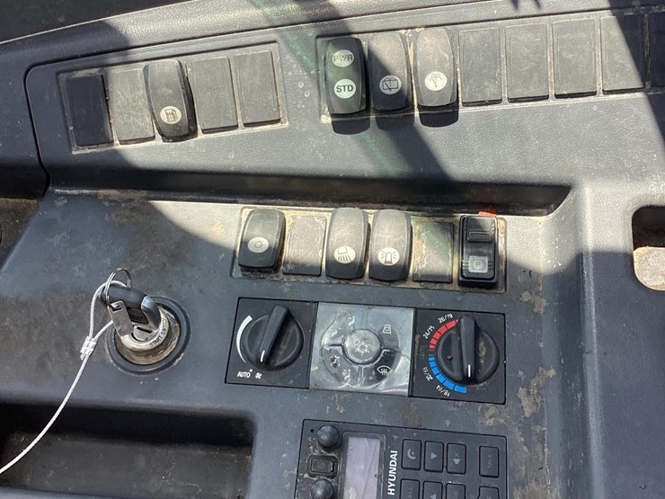 2019-hyundai-70d-9-image-14