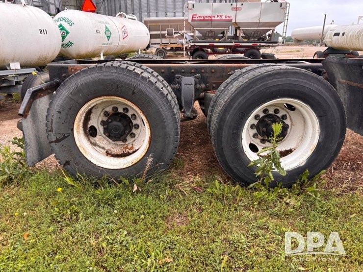 2000-freightliner-truck-(gp11021,-unit-398)-image-37