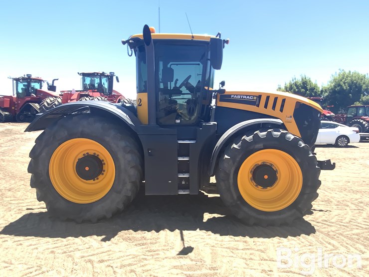 2020-jcb-fastrac-8330-image-4