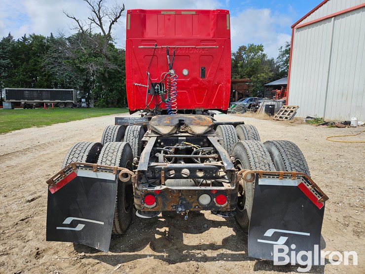 2013-international-prostar-image-6