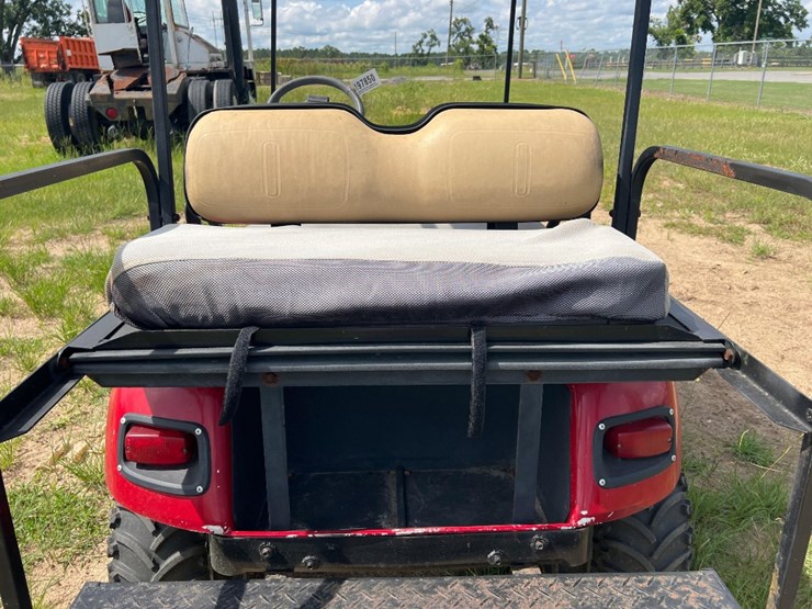ez-go-golf-cart-image-14
