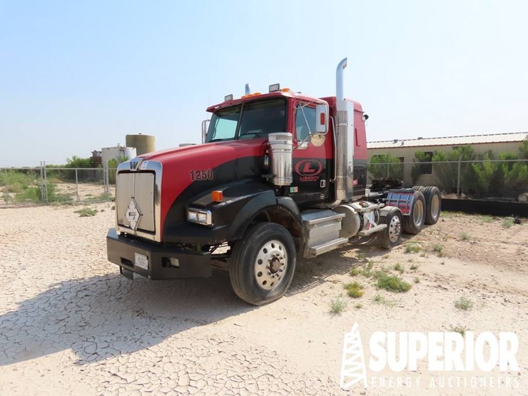 2012-western-star-4900-image-1