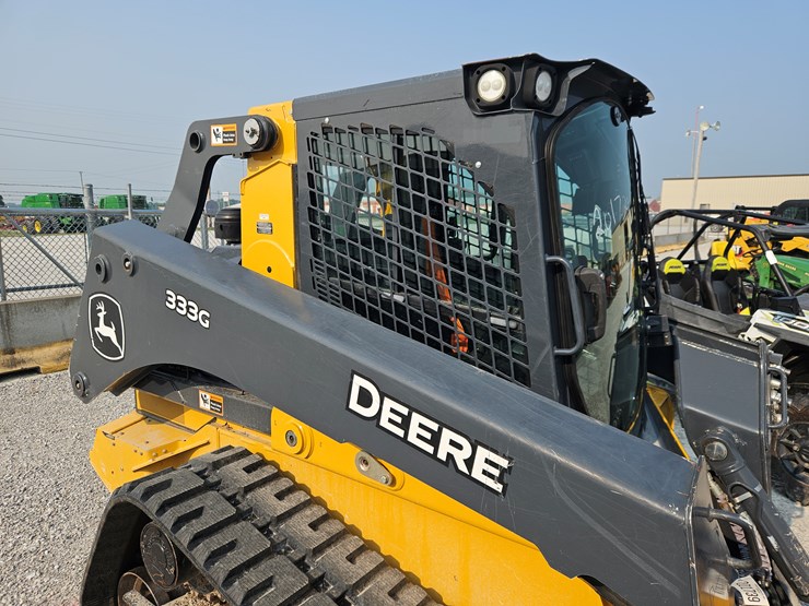 2020-deere-333g-image-13