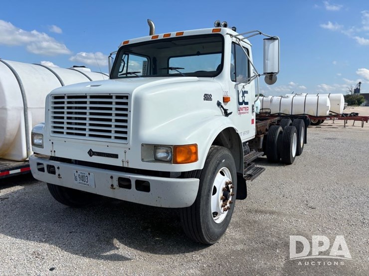 1996-international-4700-image-2