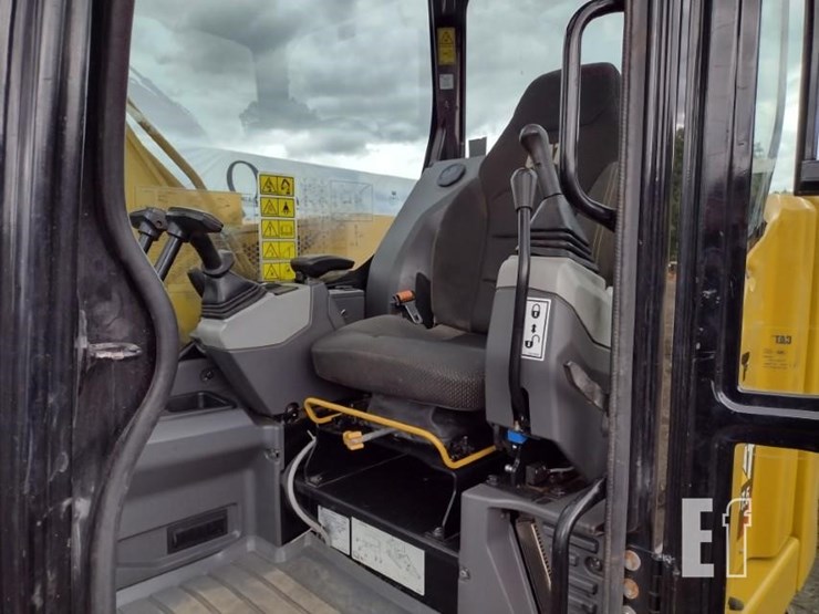 2019-caterpillar-307.5-image-13