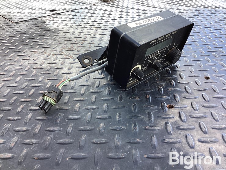 john-deere-row-trak-monitor-image-3