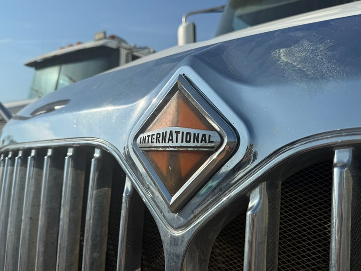 2010-international-prostar-image-37