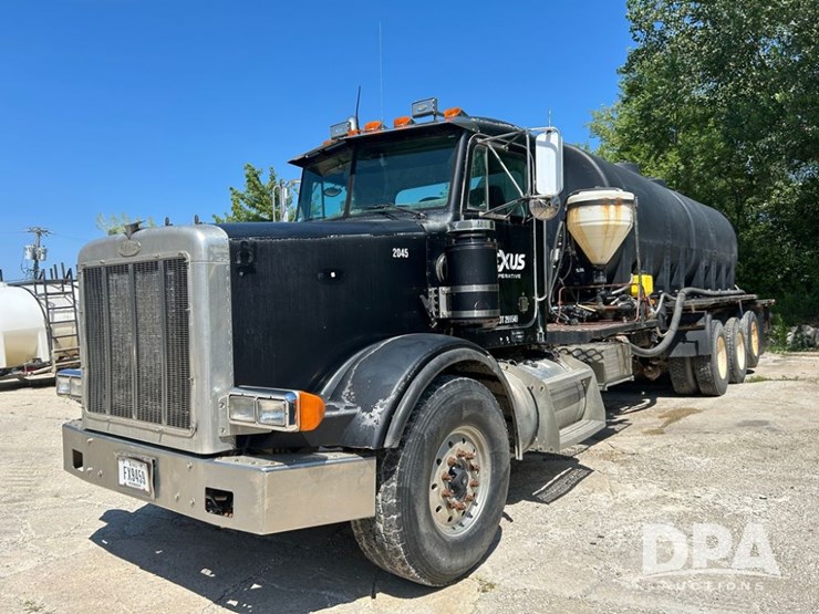 1998-peterbilt-378-image-1