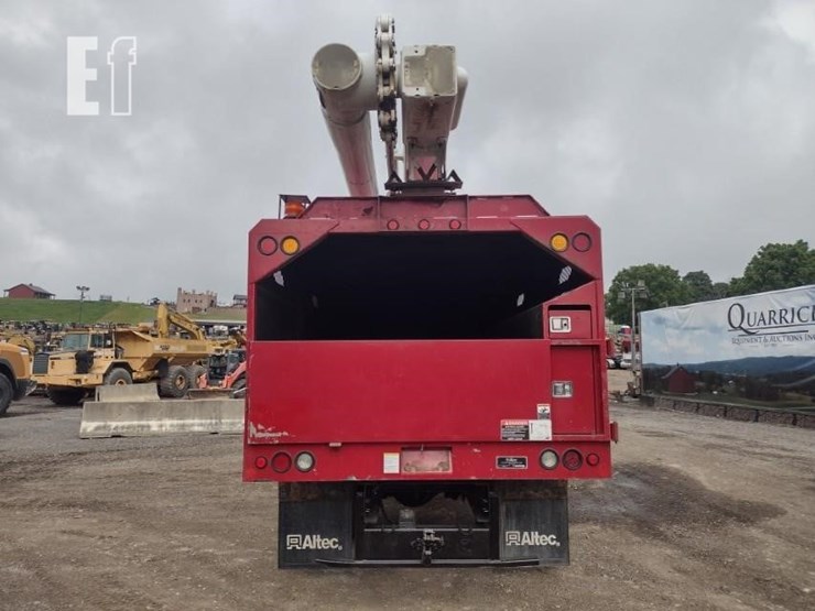 2017-international-durastar-4300-image-4