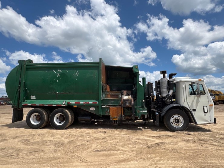 2014-mack-leu613-image-5