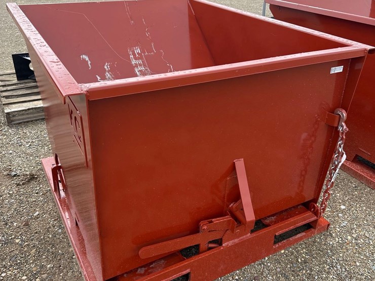 102---1.5-cy.-self-dumping-hopper-w/-fork-pockets-image-2