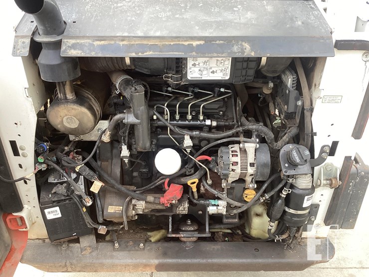 2020-bobcat-t595-image-13