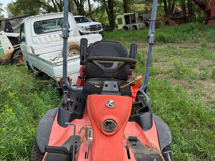 kubota-f2680-image-11